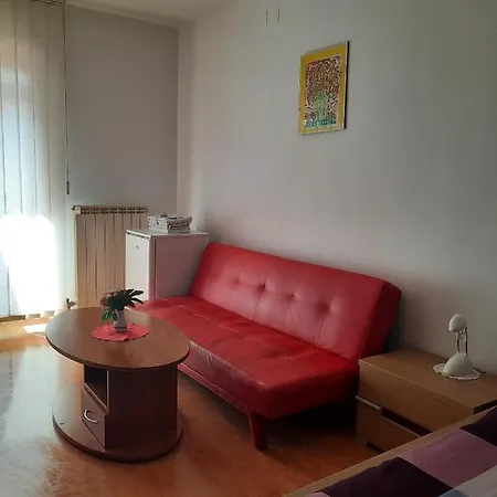 Frühstückspension Cehovin Postojna