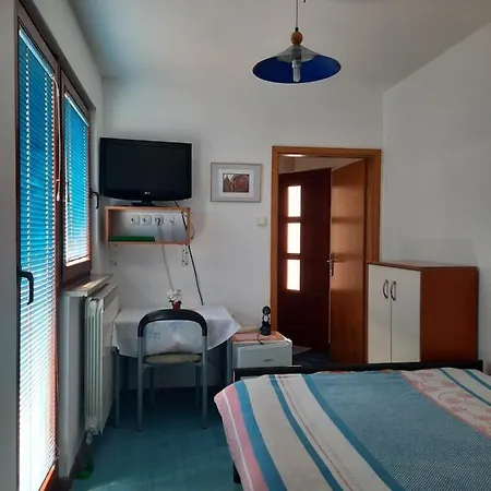 Bed & Breakfast Cehovin Postumia