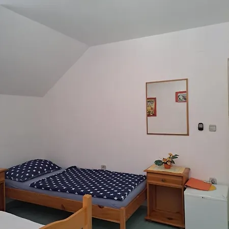 Cehovin 3* Postojna