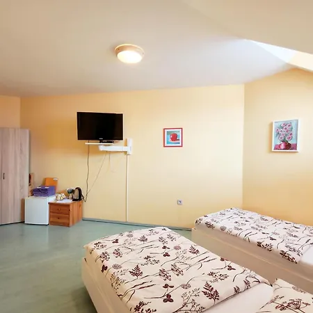 Cehovin 3* Postojna