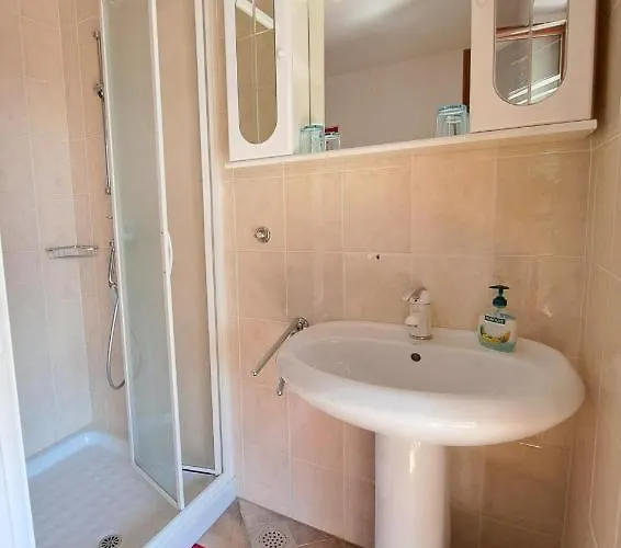 Bed & Breakfast Cehovin 3*