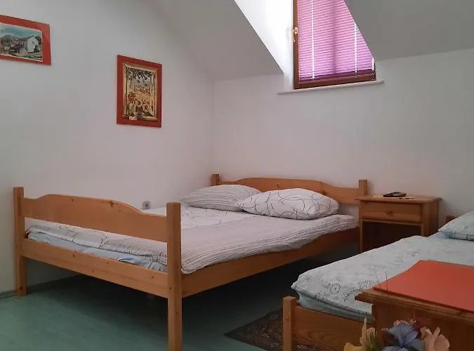 Cehovin Panzió Postojna