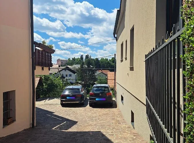 Bed & Breakfast Cehovin 3*