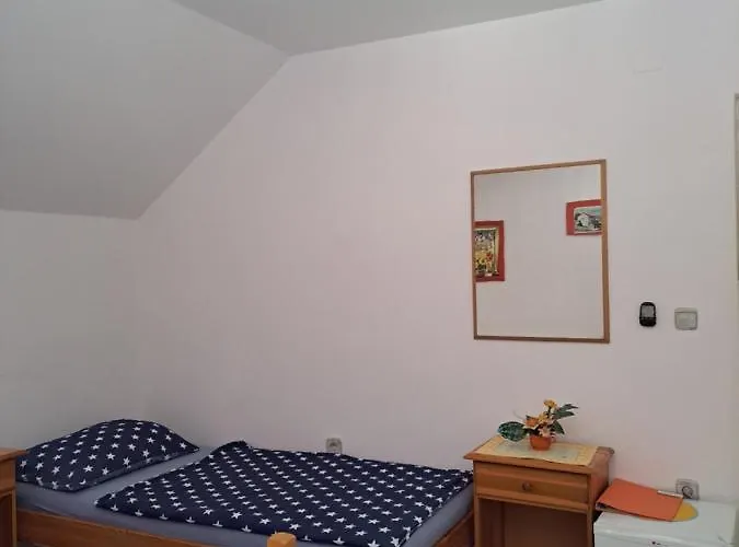 Cehovin 3* Postojna